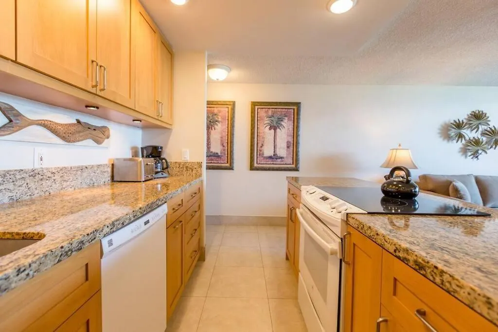 Apartment Kaleialoha 413- Remodeled Top Floor And Direct Oceanfront Views Kahana