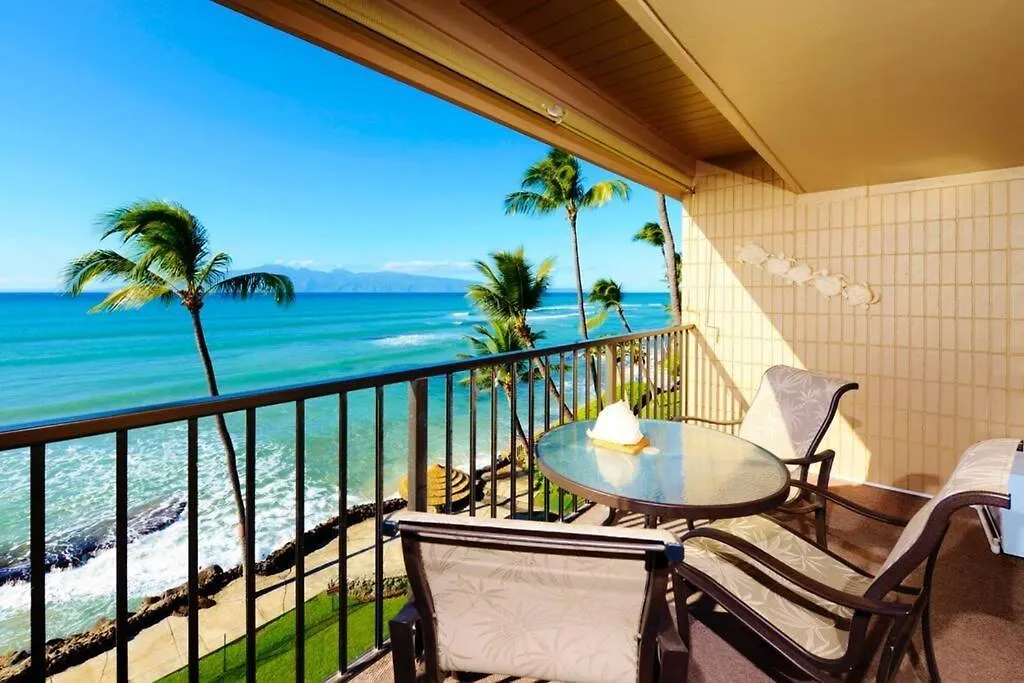 Kaleialoha 413- Remodeled Top Floor And Direct Oceanfront Views Kahana Apartment